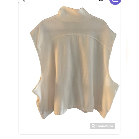 Old Navy full zip vest. Size 4X. New without tags. - Picture 3 of 11